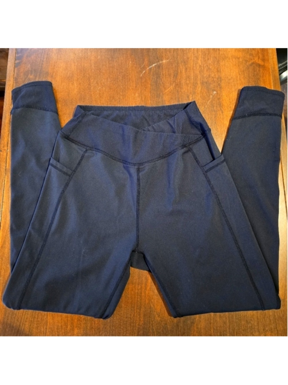 Black leggings medium